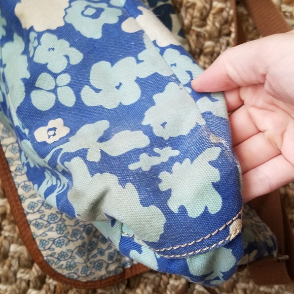 Fossil Blue Floral Canvas Messenger Crossbody - Picture 8 of 8